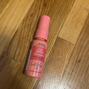 Aveda Nutriplenish leave in conditioner travel size